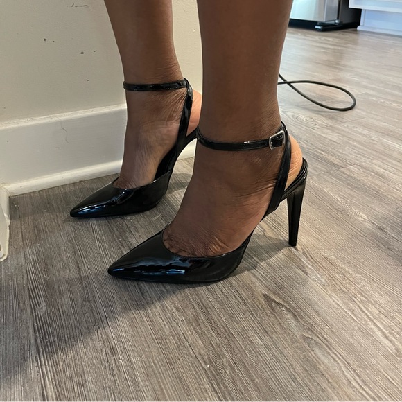 Steve Madden Black Patent Pointed Toe Heels - Picture 7 of 11